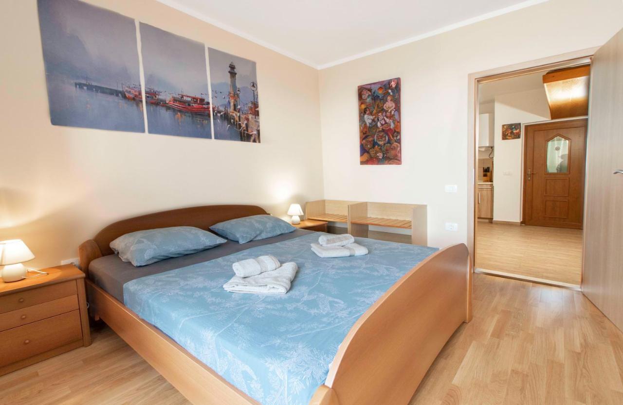 Apartmaji Pri Bosi Nogi Izola Ngoại thất bức ảnh