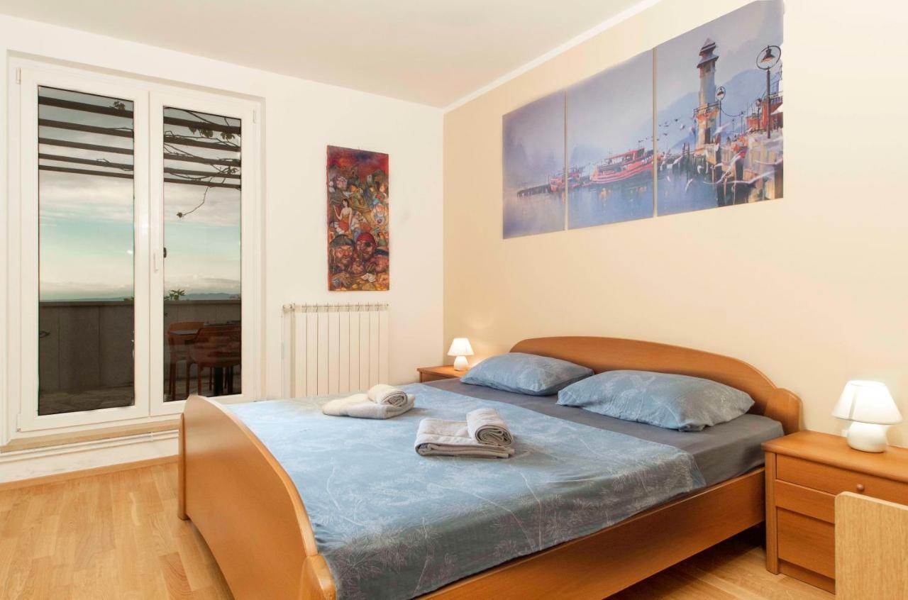 Apartmaji Pri Bosi Nogi Izola Ngoại thất bức ảnh