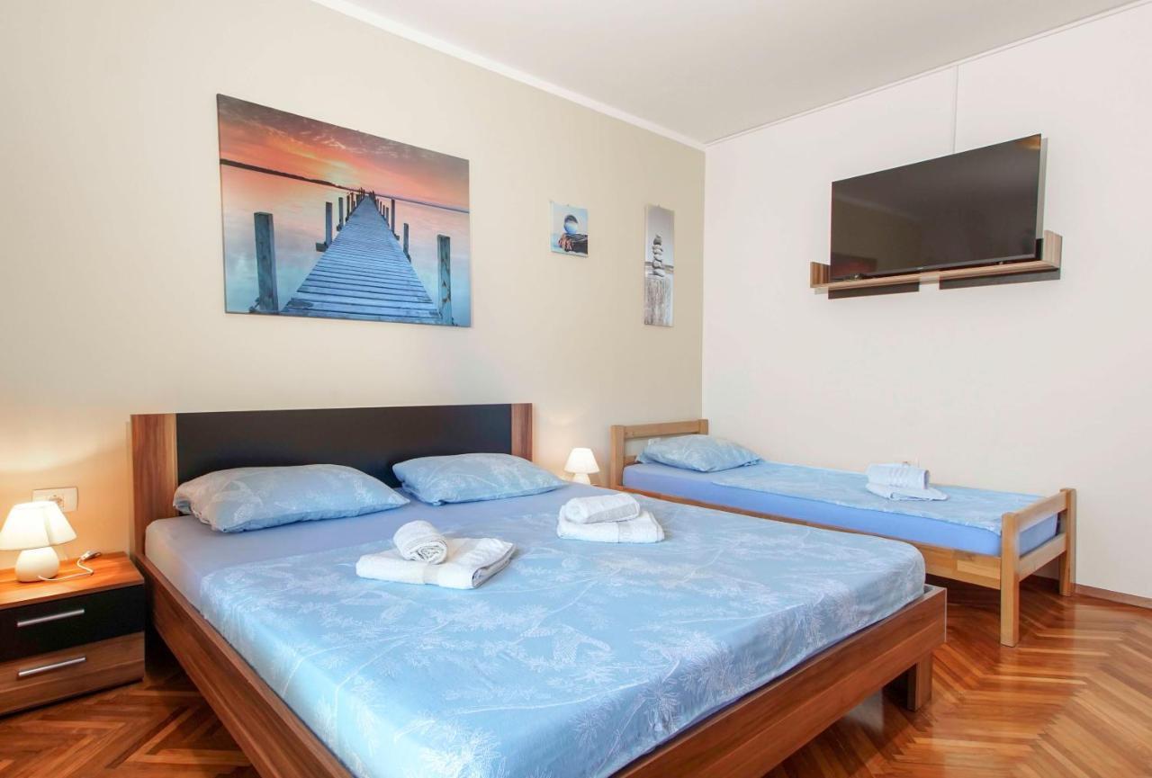 Apartmaji Pri Bosi Nogi Izola Ngoại thất bức ảnh